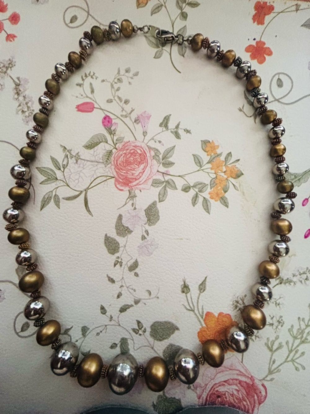 Vintage estate sale beautiful Classic Grey and Bronze Pearl Necklace - untested